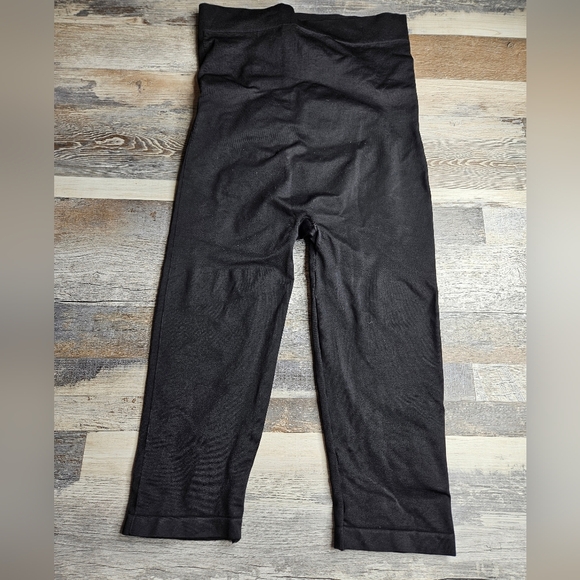 Blanqi Everyday Blank Capri Leggings Size Large - Picture 4 of 10